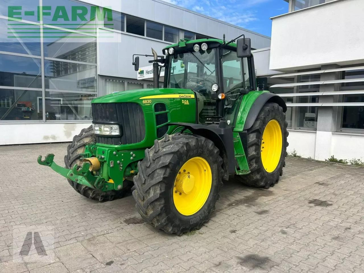 John Deere 6830 - Traktor: 1 kép. John Deere 6830 - Traktor: 1 kép.