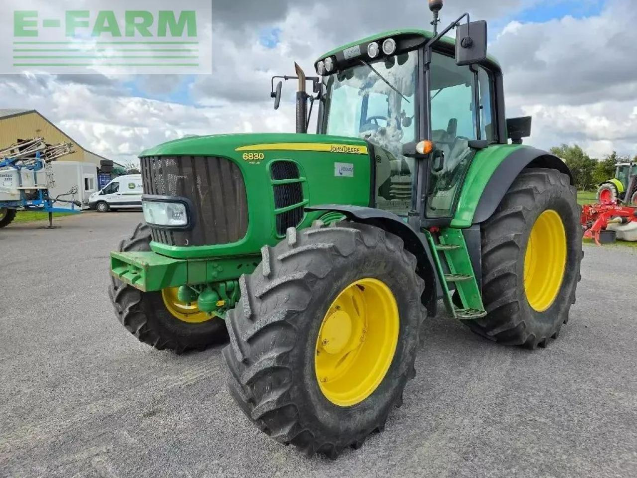 John Deere 6830 premium - Traktor: 1 kép. John Deere 6830 premium - Traktor: 1 kép.