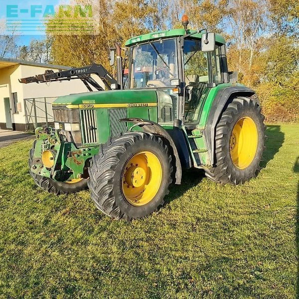 John Deere 6910 - Traktor: 1 kép. John Deere 6910 - Traktor: 1 kép.