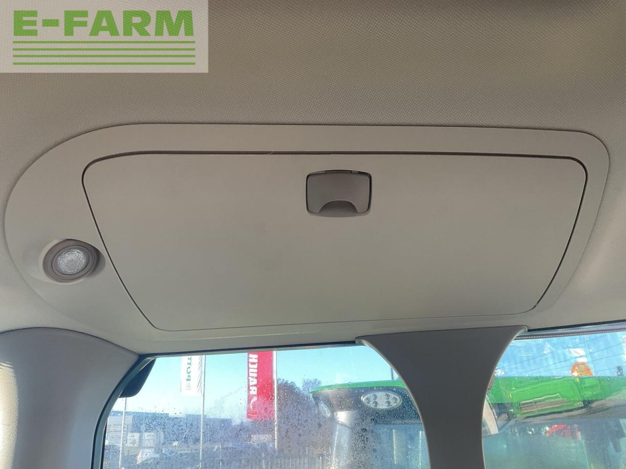 Traktor John Deere 6r 110: 30 kép. Traktor John Deere 6r 110: 30 kép.