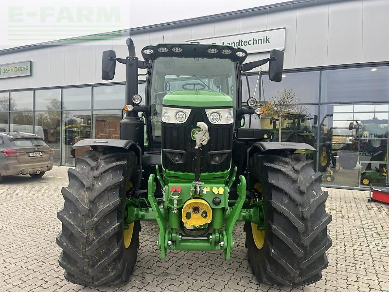 John Deere 6r 175 - Traktor: 3 kép. John Deere 6r 175 - Traktor: 3 kép.