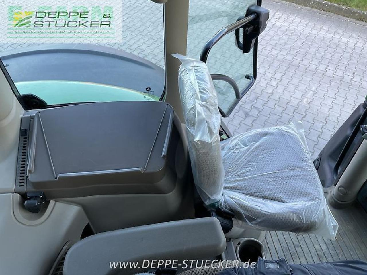 Traktor John Deere 6r 175: 6 kép.