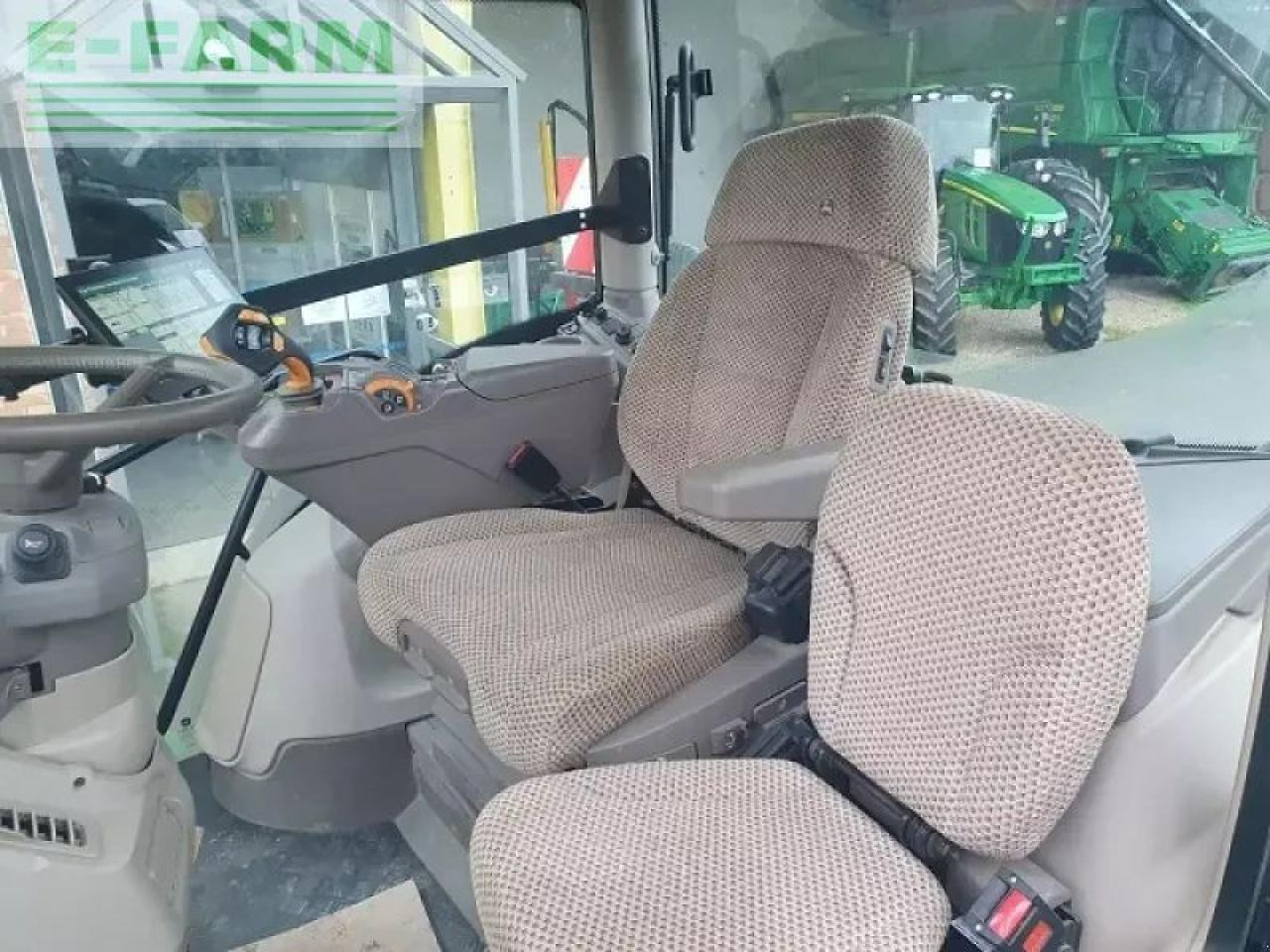 John Deere 6r 215 - Traktor: 5 kép. John Deere 6r 215 - Traktor: 5 kép.