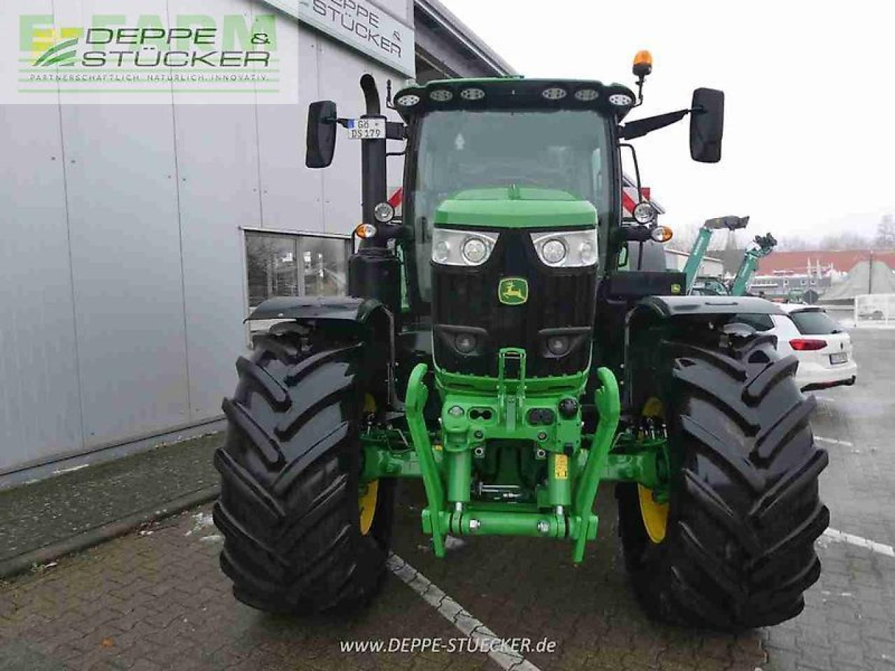 Traktor John Deere 6r 215: 10 kép.