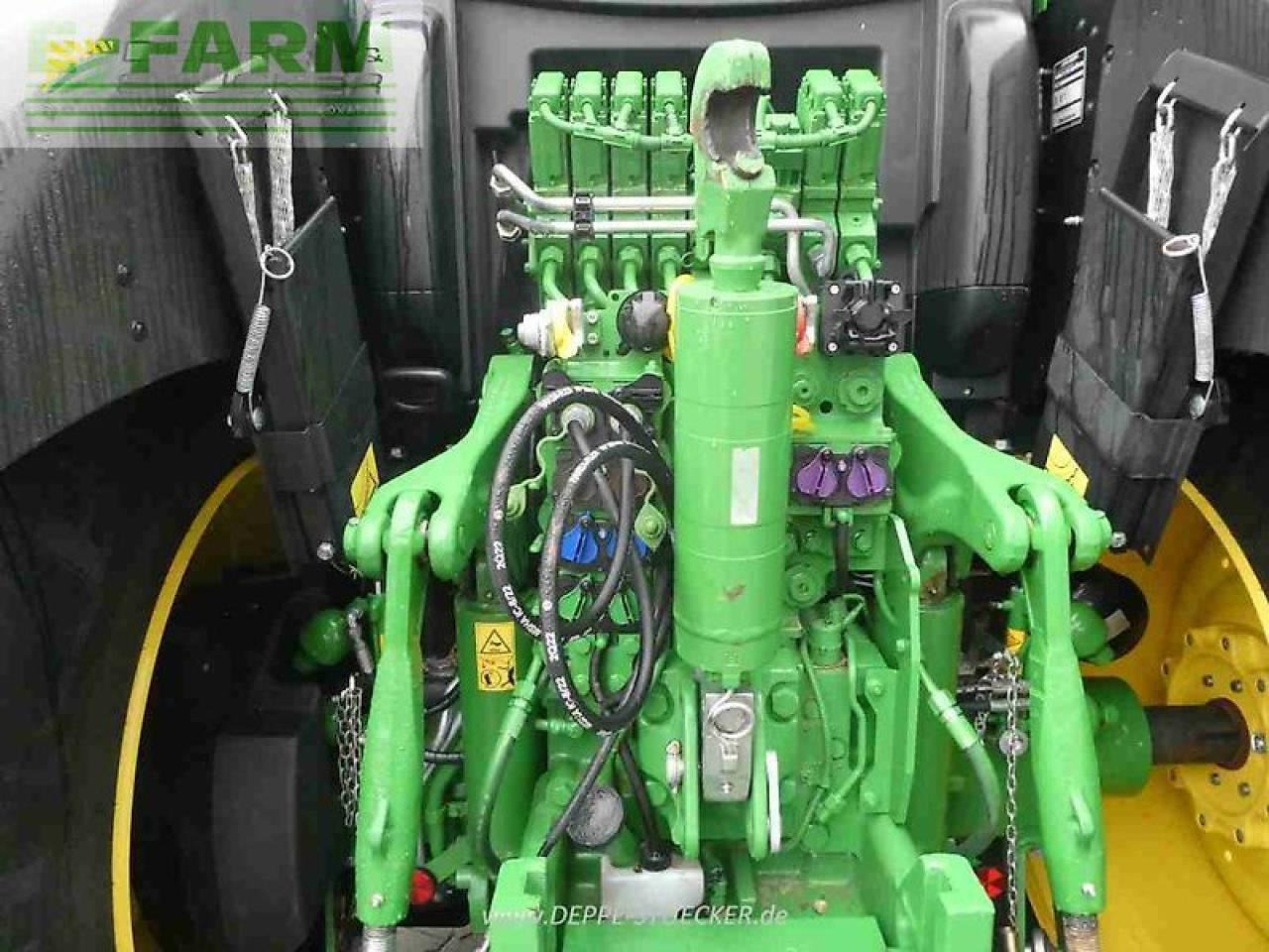 Traktor John Deere 6r 215: 6 kép.