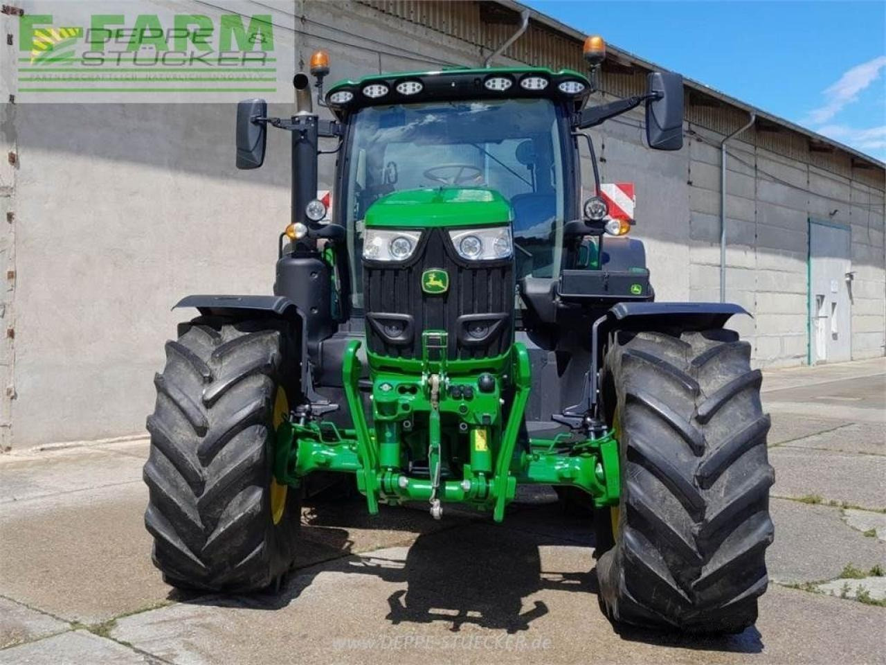 John Deere 6r 215 - Traktor: 4 kép. John Deere 6r 215 - Traktor: 4 kép.