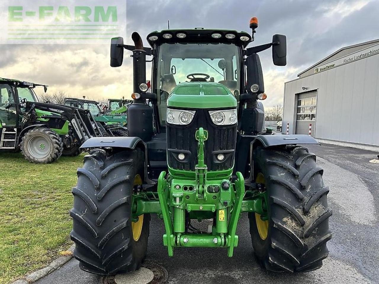 John Deere 6r 250 - Traktor: 3 kép. John Deere 6r 250 - Traktor: 3 kép.