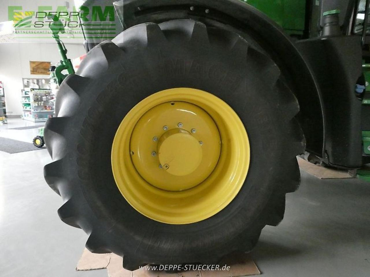 Traktor John Deere 6r 250: 10 kép.
