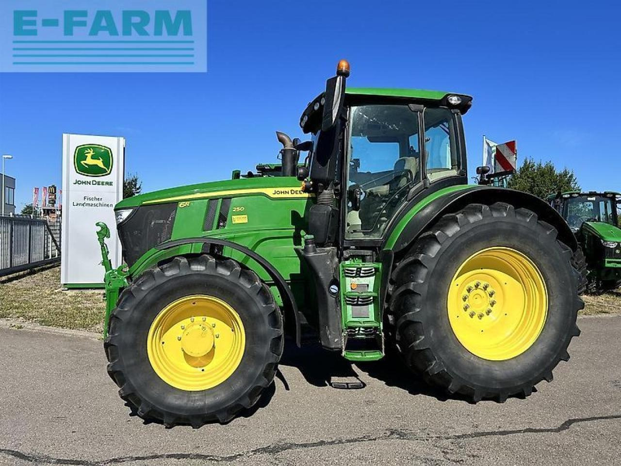 John Deere 6r 250 - Traktor: 1 kép. John Deere 6r 250 - Traktor: 1 kép.