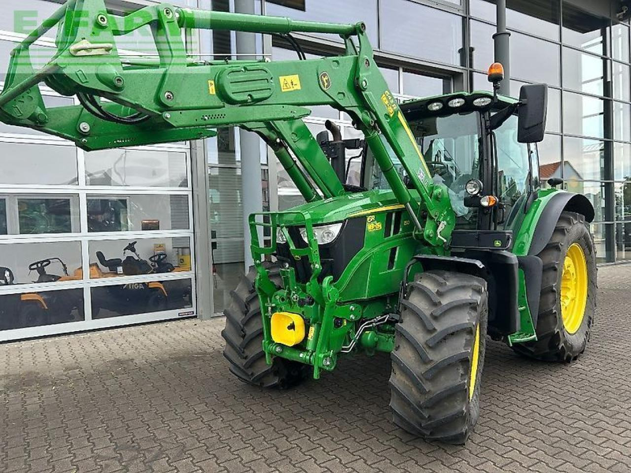 John Deere 6r150 - Traktor: 5 kép. John Deere 6r150 - Traktor: 5 kép.