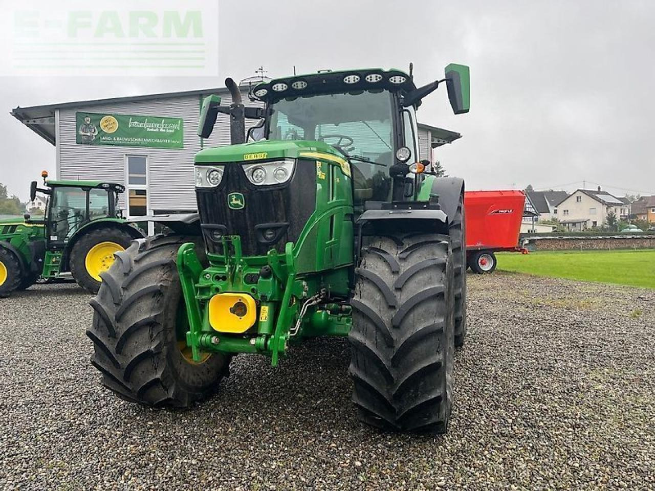 John Deere 6r195 - Traktor: 2 kép. John Deere 6r195 - Traktor: 2 kép.
