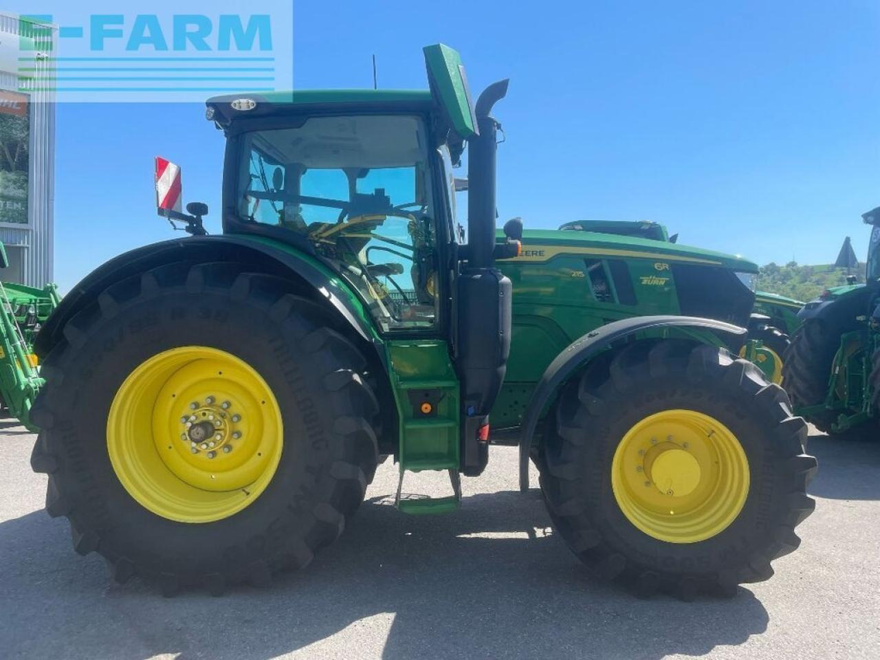 John Deere 6r215 / 6r 215 - Traktor: 2 kép. John Deere 6r215 / 6r 215 - Traktor: 2 kép.