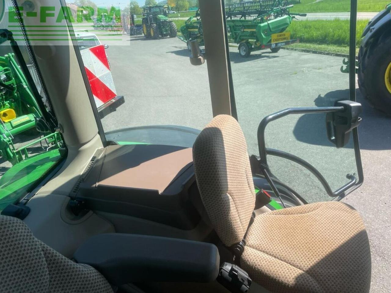 John Deere 6r215 / 6r 215 - Traktor: 5 kép. John Deere 6r215 / 6r 215 - Traktor: 5 kép.