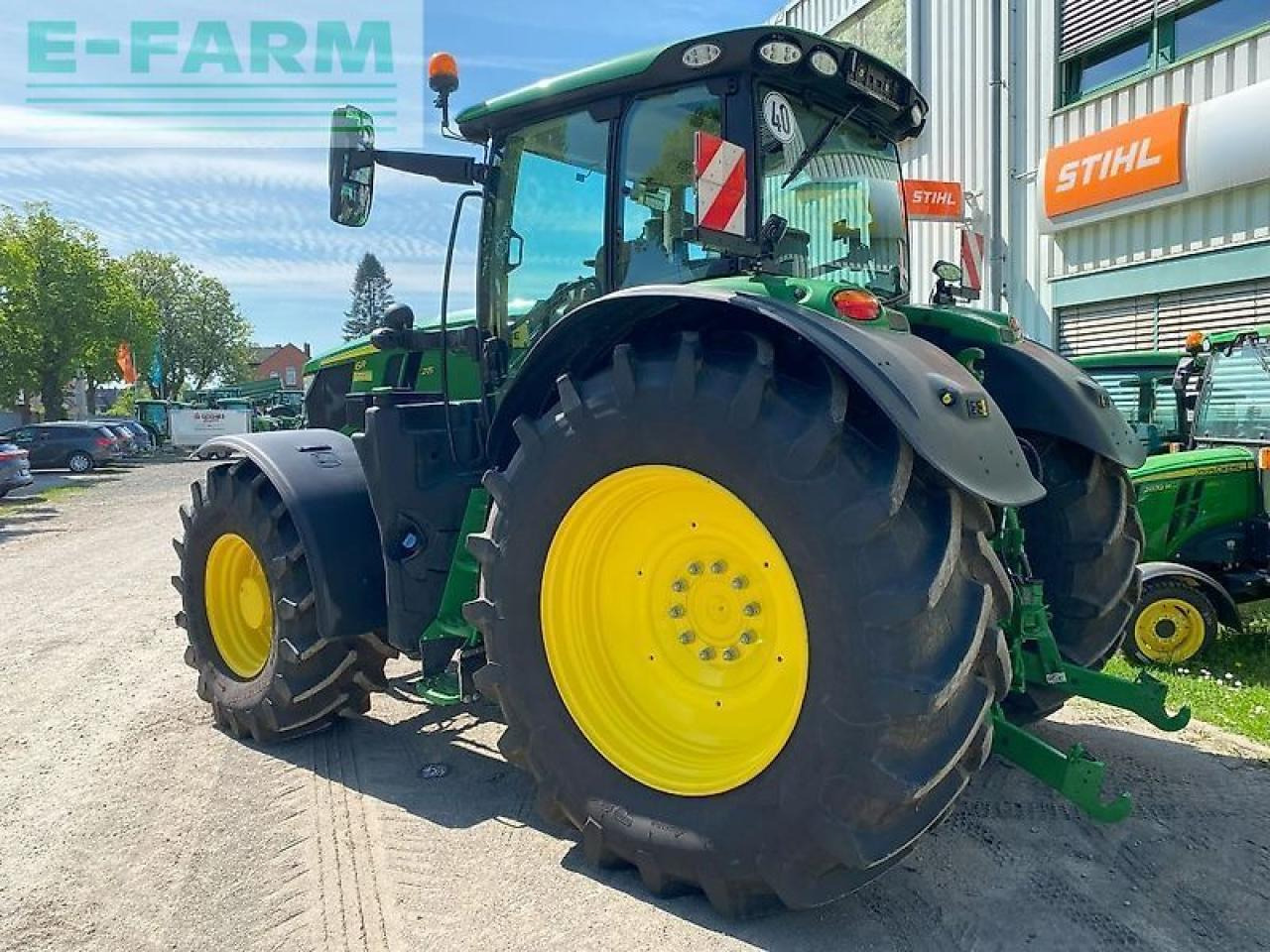 John Deere 6r215 - Traktor: 4 kép. John Deere 6r215 - Traktor: 4 kép.