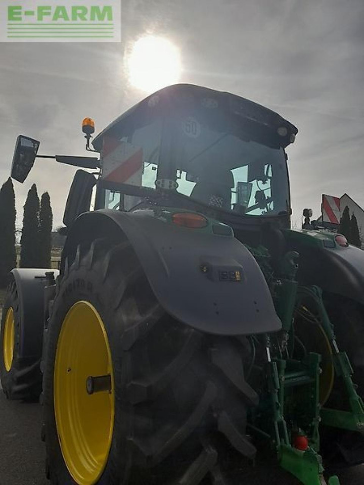 John Deere 6r250 / 6r 250 - Traktor: 2 kép. John Deere 6r250 / 6r 250 - Traktor: 2 kép.
