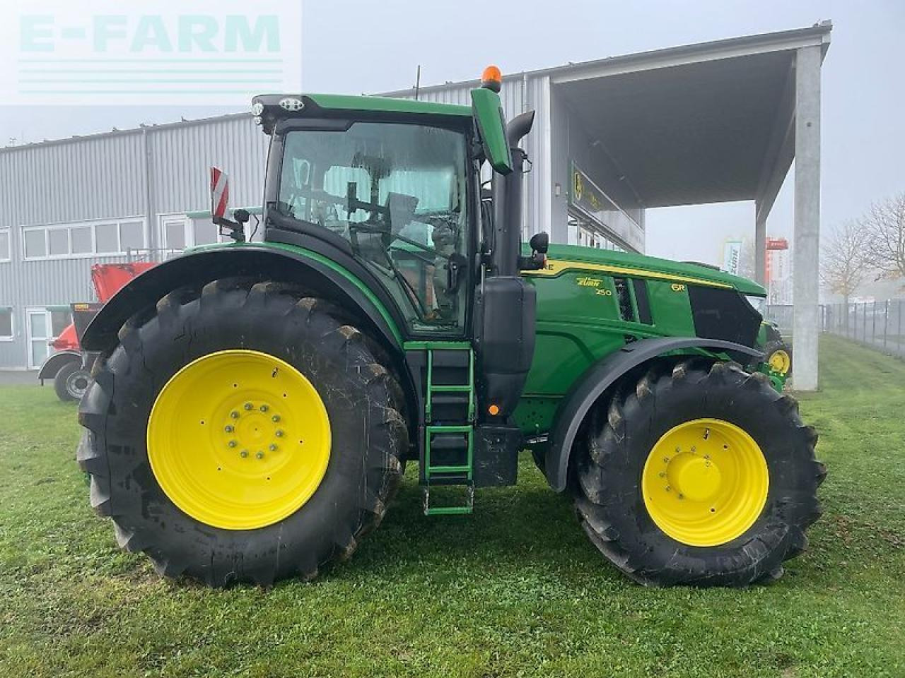 Traktor John Deere 6r250 / 6r250: 9 kép.
