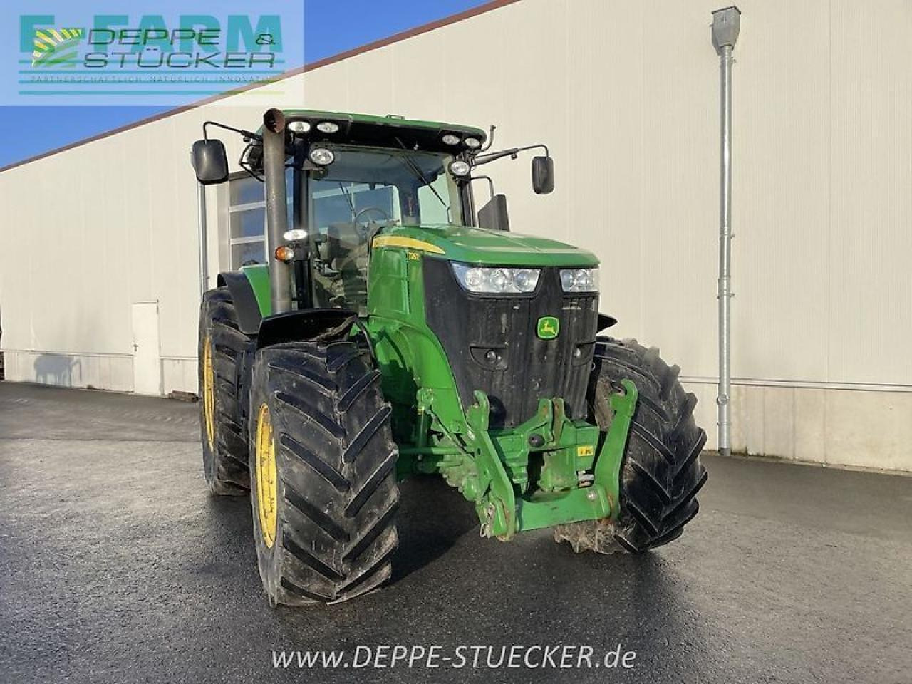 John Deere 7215r mit zwillingsrädern - Traktor: 2 kép. John Deere 7215r mit zwillingsrädern - Traktor: 2 kép.