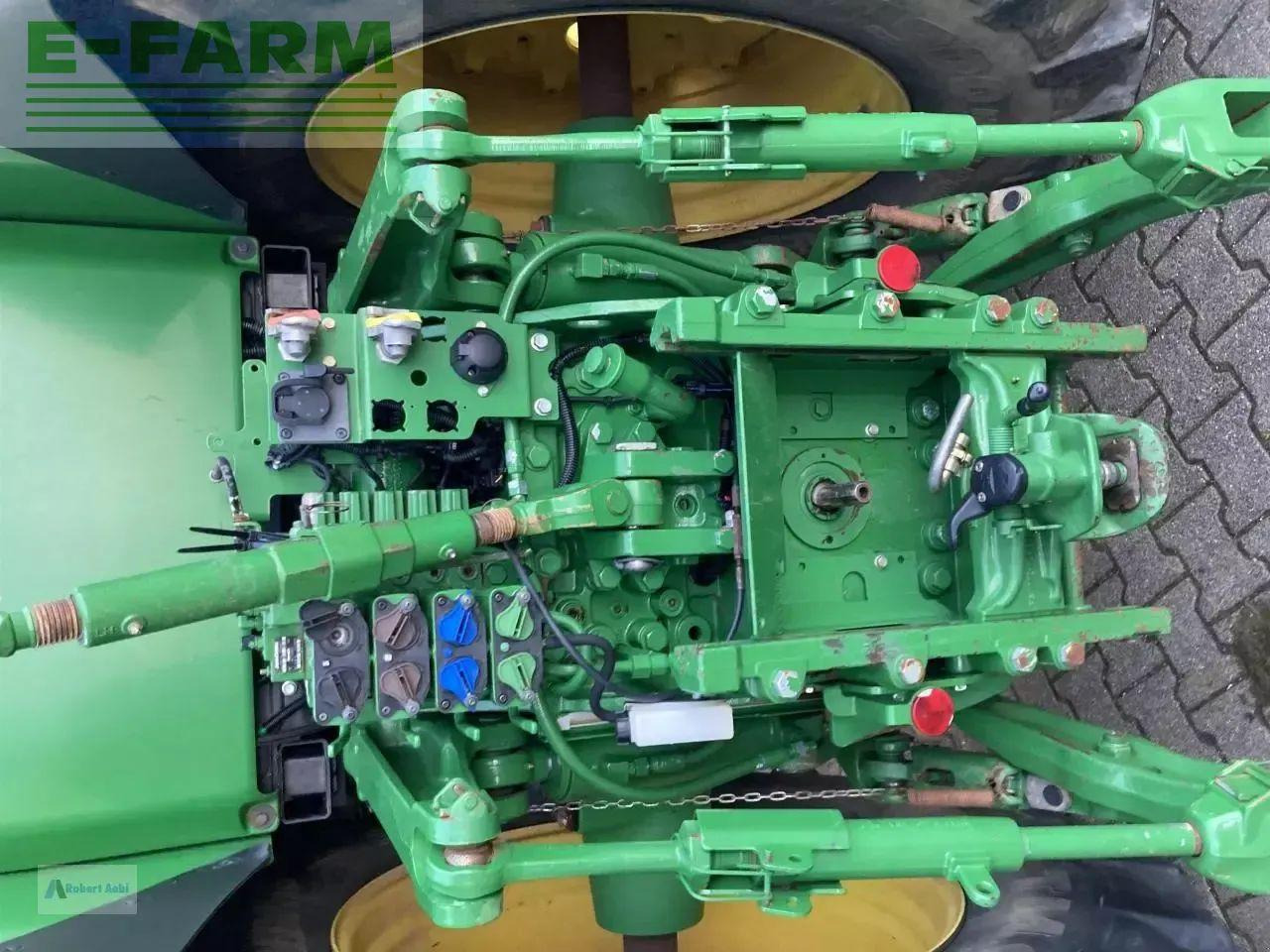 John Deere 7230r - Traktor: 4 kép. John Deere 7230r - Traktor: 4 kép.
