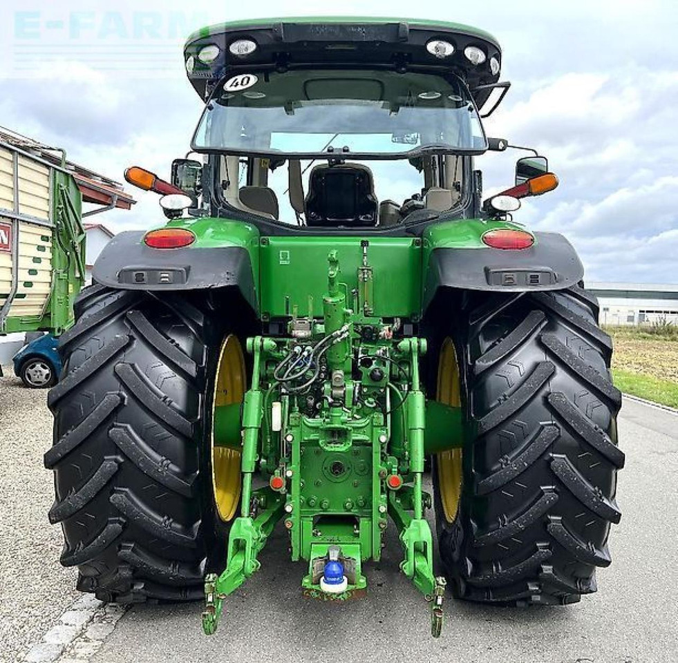 John Deere 7260 r mit einer guten ausstattung - Traktor: 4 kép. John Deere 7260 r mit einer guten ausstattung - Traktor: 4 kép.