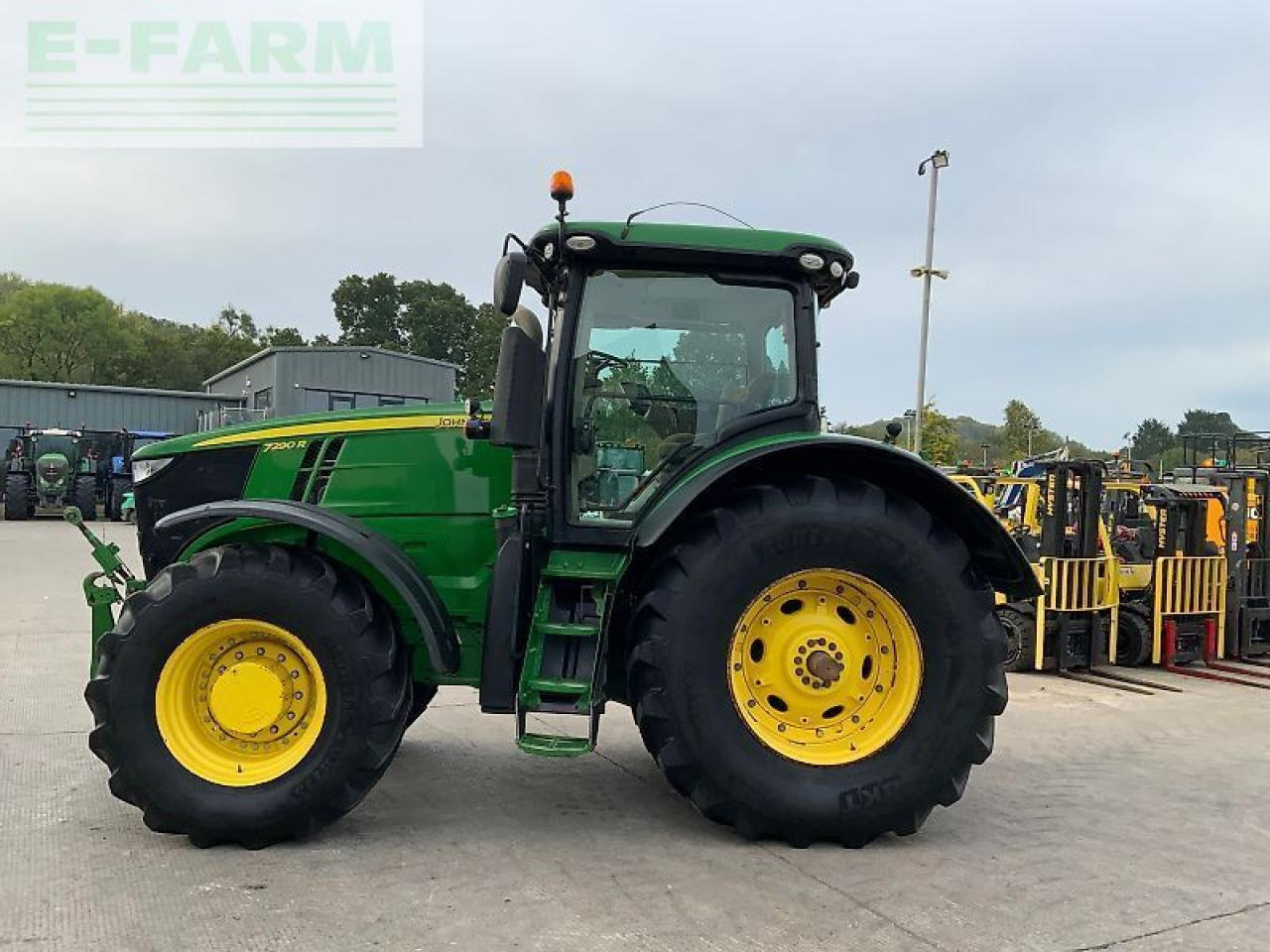 John Deere 7290r tractor (st24391) - Traktor: 5 kép. John Deere 7290r tractor (st24391) - Traktor: 5 kép.