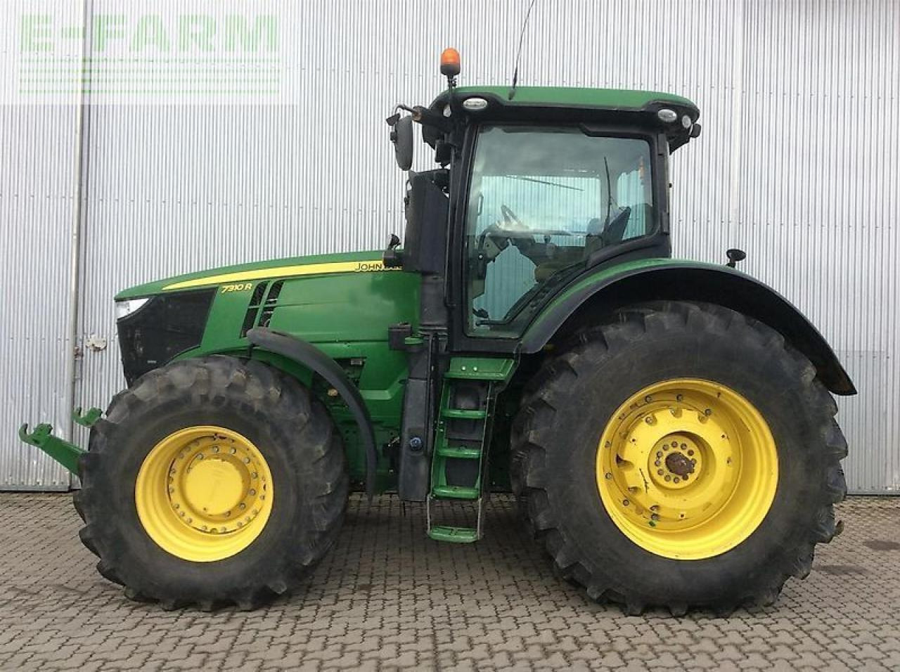 John Deere 7310 r - Traktor: 2 kép. John Deere 7310 r - Traktor: 2 kép.