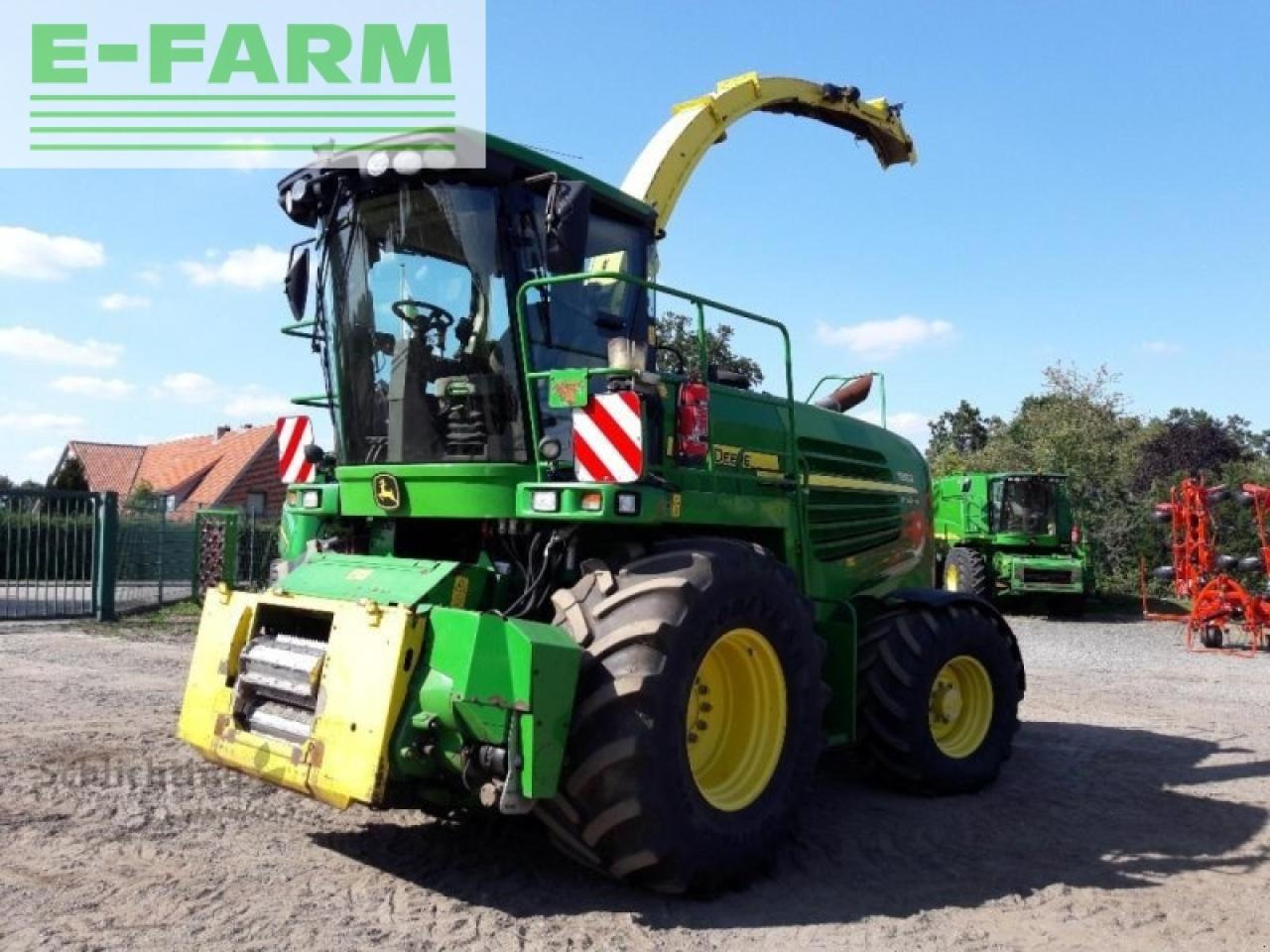 John Deere 7350 ohne vorsatz - Önjáró szecskázógép: 3 kép. John Deere 7350 ohne vorsatz - Önjáró szecskázógép: 3 kép.