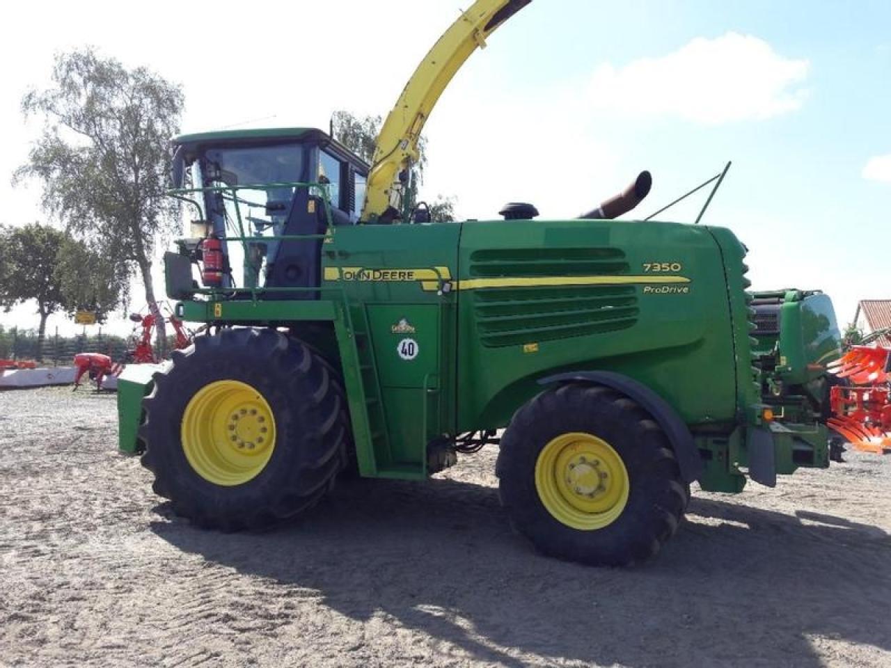John Deere 7350 ohne vorsatz - Önjáró szecskázógép: 5 kép. John Deere 7350 ohne vorsatz - Önjáró szecskázógép: 5 kép.