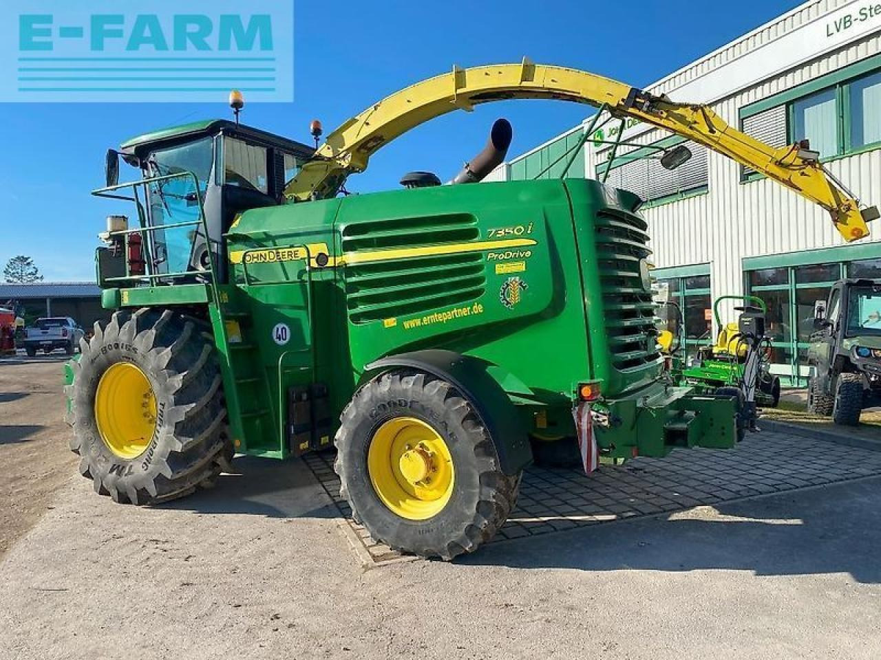 John Deere 7350i - Önjáró szecskázógép: 3 kép. John Deere 7350i - Önjáró szecskázógép: 3 kép.