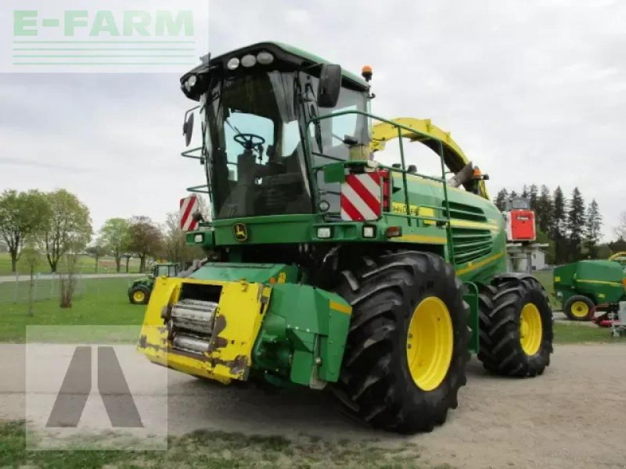John Deere 7350i - Önjáró szecskázógép: 5 kép. John Deere 7350i - Önjáró szecskázógép: 5 kép.