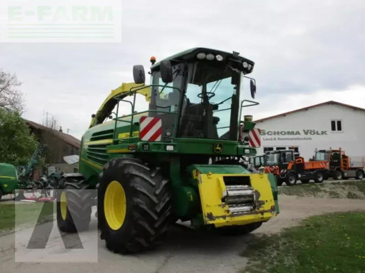 John Deere 7350i - Önjáró szecskázógép: 1 kép. John Deere 7350i - Önjáró szecskázógép: 1 kép.