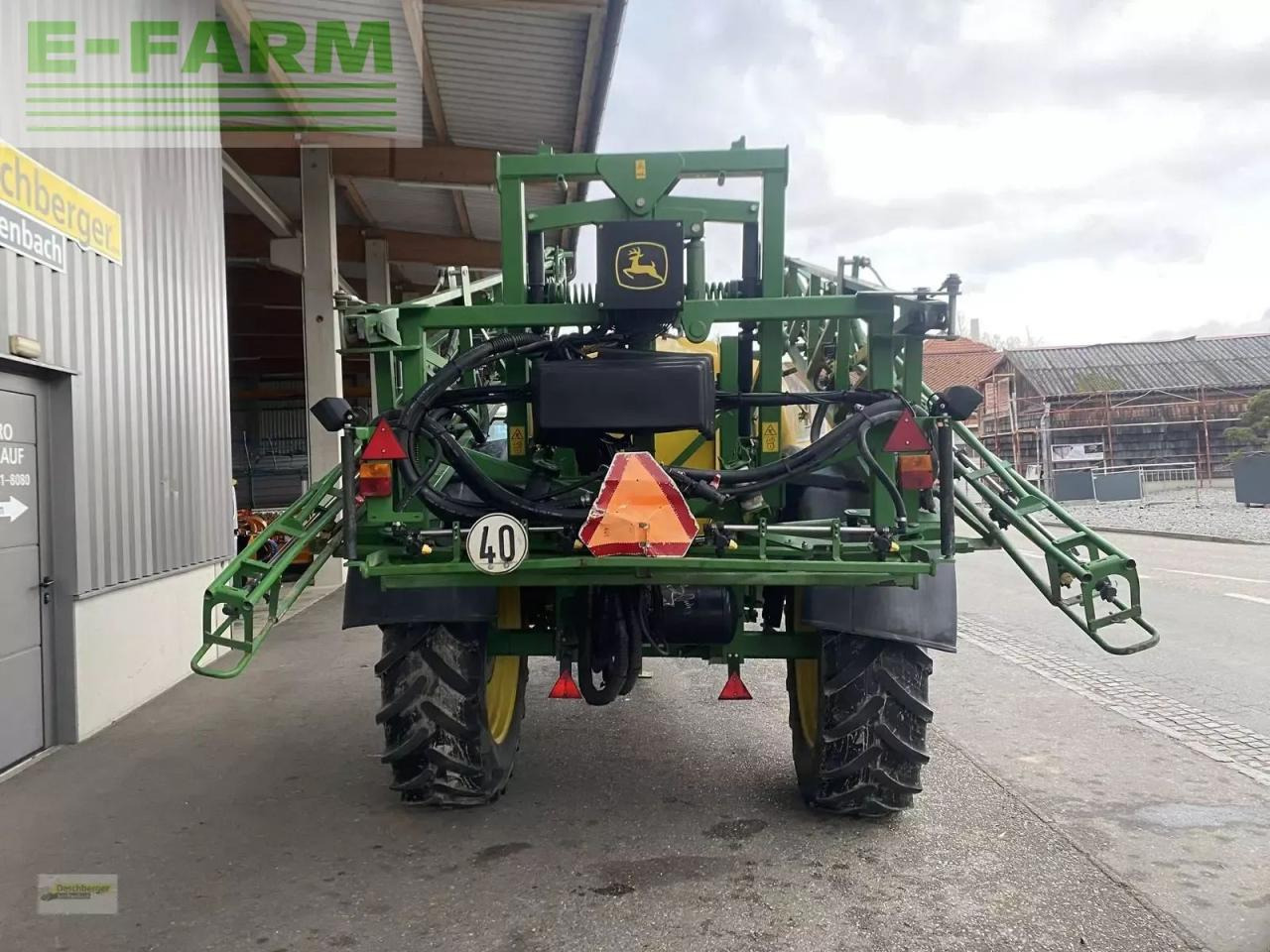 John Deere 740 - 28 m - Vontatott permetezők: 4 kép. John Deere 740 - 28 m - Vontatott permetezők: 4 kép.