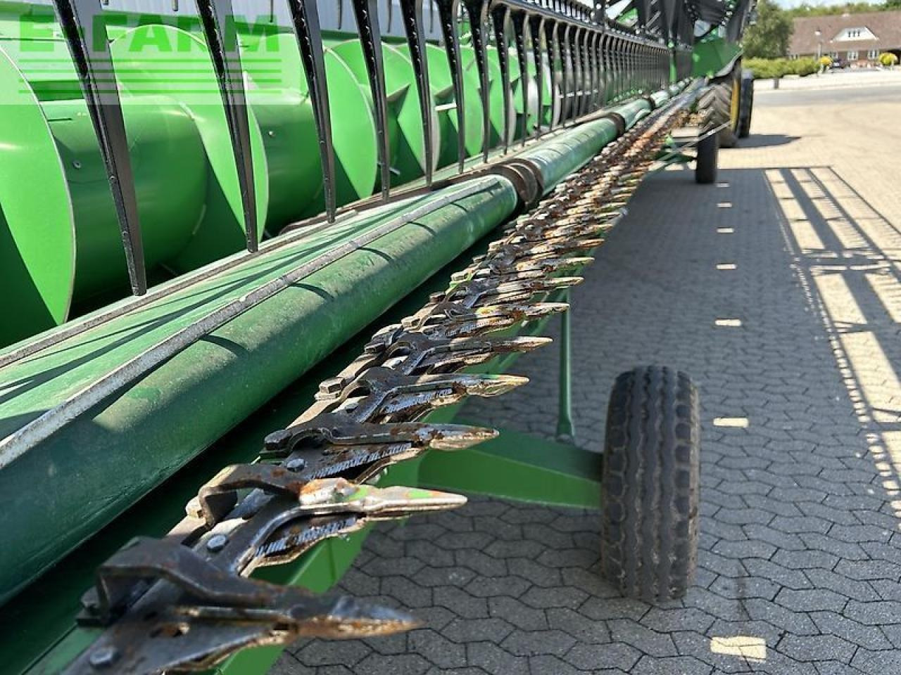 John Deere 740pf - Takarmánybetakarító gép: 3 kép. John Deere 740pf - Takarmánybetakarító gép: 3 kép.