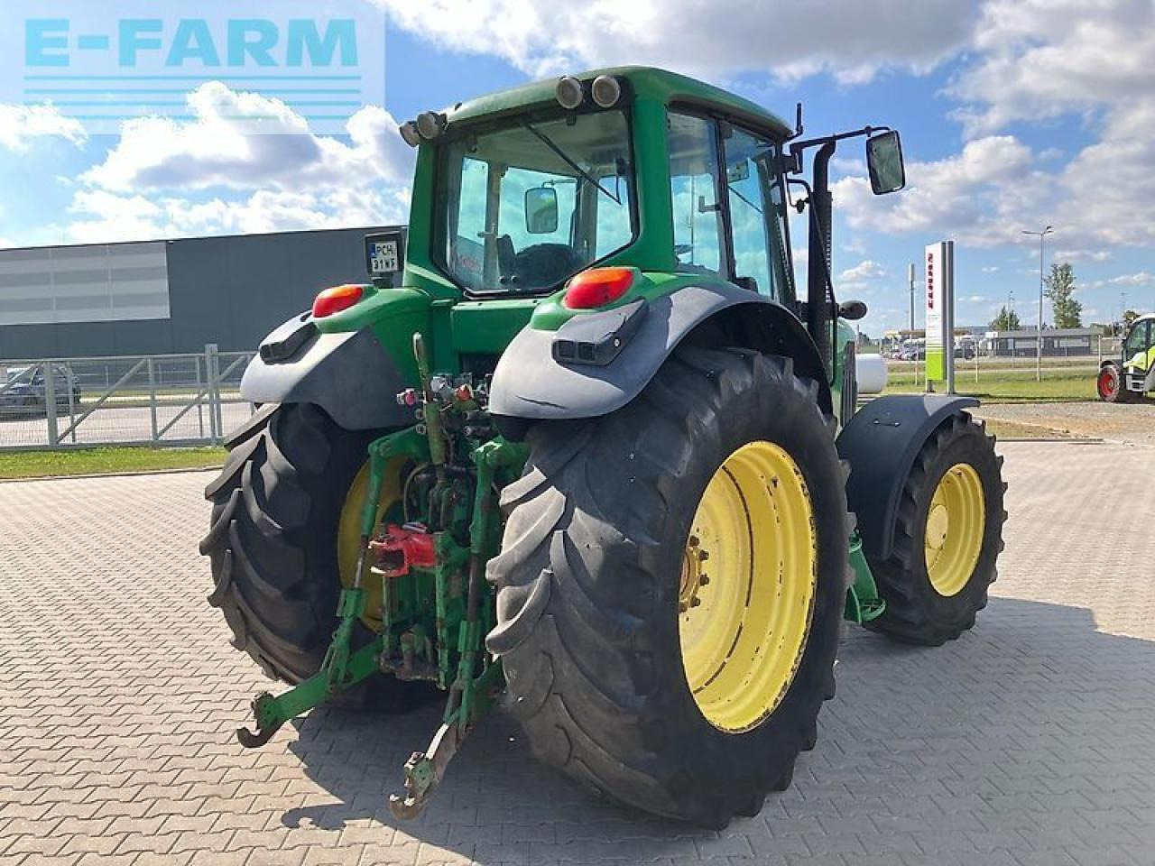 John Deere 7430 - Traktor: 3 kép. John Deere 7430 - Traktor: 3 kép.