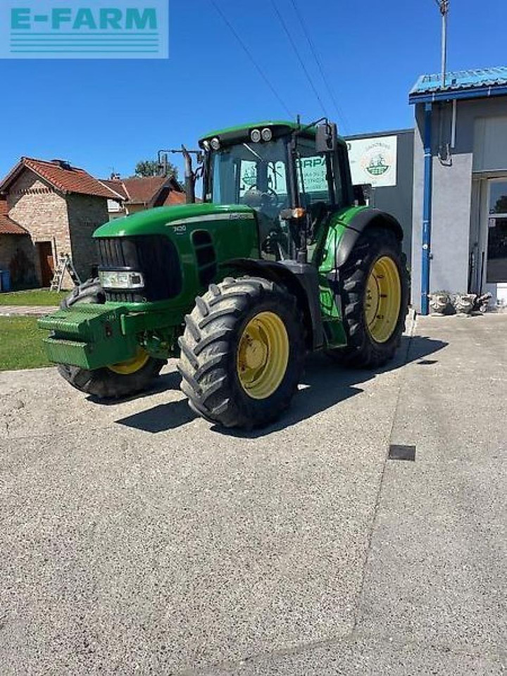 John Deere 7430 - Traktor: 1 kép. John Deere 7430 - Traktor: 1 kép.