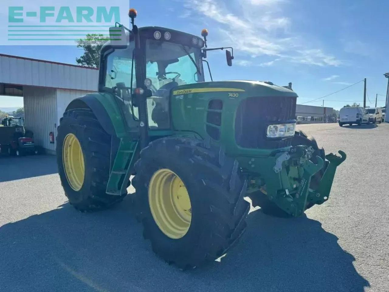 John Deere 7430 p autoquad ecoshift - Traktor: 2 kép. John Deere 7430 p autoquad ecoshift - Traktor: 2 kép.