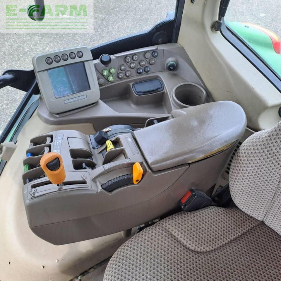 Traktor John Deere 7530 premium: 9 kép. Traktor John Deere 7530 premium: 9 kép.