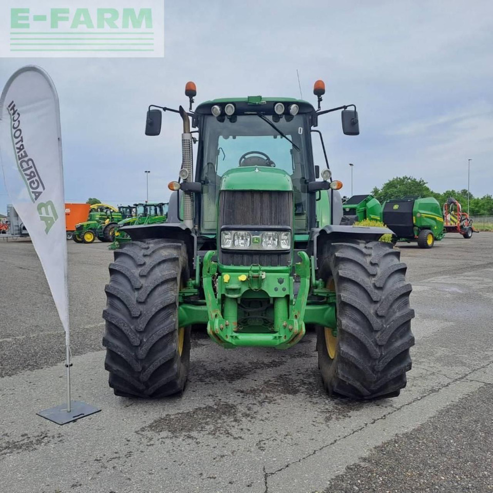 John Deere 7530 premium - Traktor: 2 kép. John Deere 7530 premium - Traktor: 2 kép.