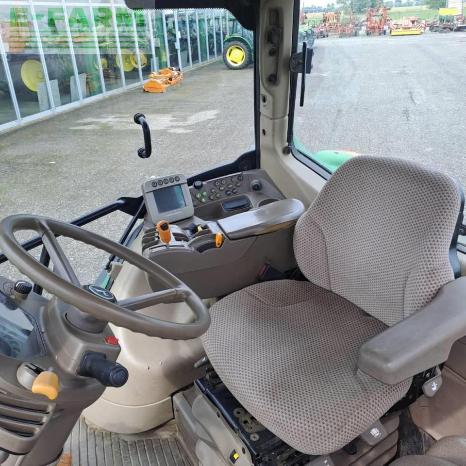 Traktor John Deere 7530 premium: 8 kép. Traktor John Deere 7530 premium: 8 kép.