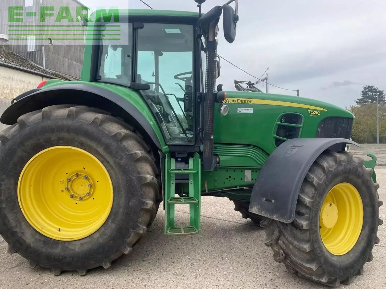 John Deere 7530premium - Traktor: 5 kép. John Deere 7530premium - Traktor: 5 kép.