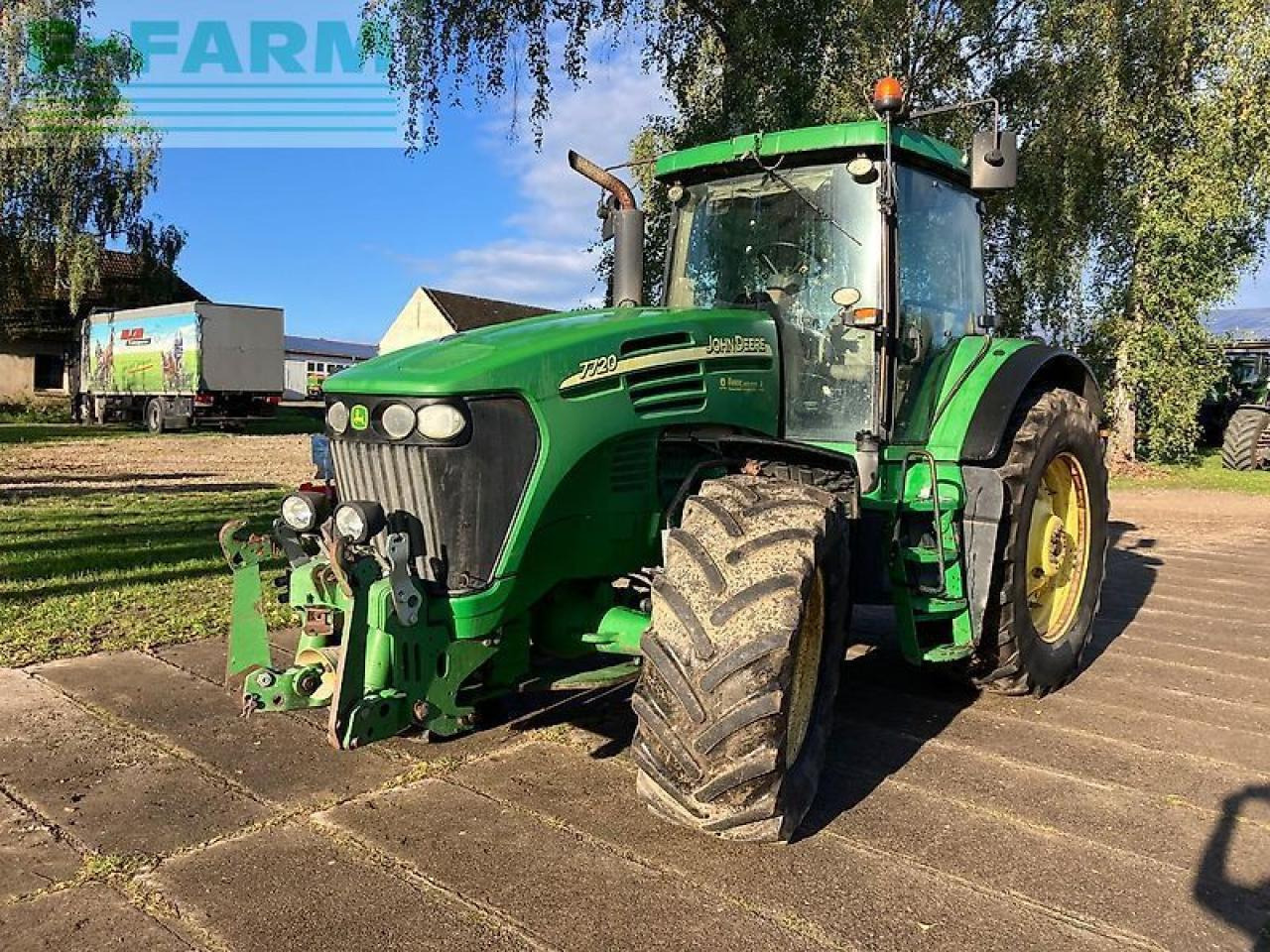 John Deere 7720 tls, powr quad - Traktor: 2 kép. John Deere 7720 tls, powr quad - Traktor: 2 kép.
