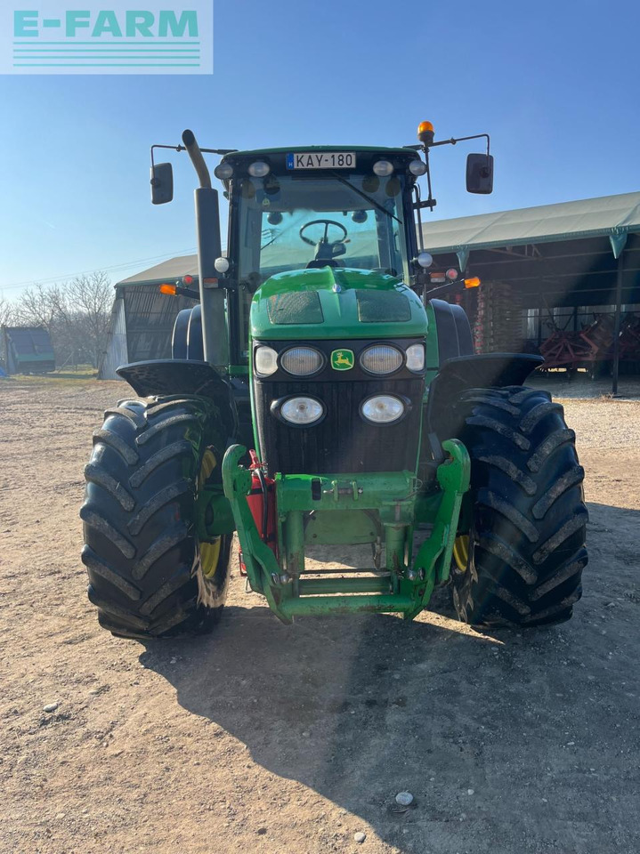John Deere 7730 - Traktor: 2 kép. John Deere 7730 - Traktor: 2 kép.