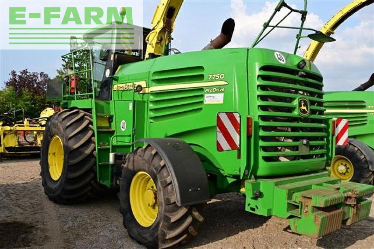 John Deere 7750i prodrive - Önjáró szecskázógép: 3 kép. John Deere 7750i prodrive - Önjáró szecskázógép: 3 kép.