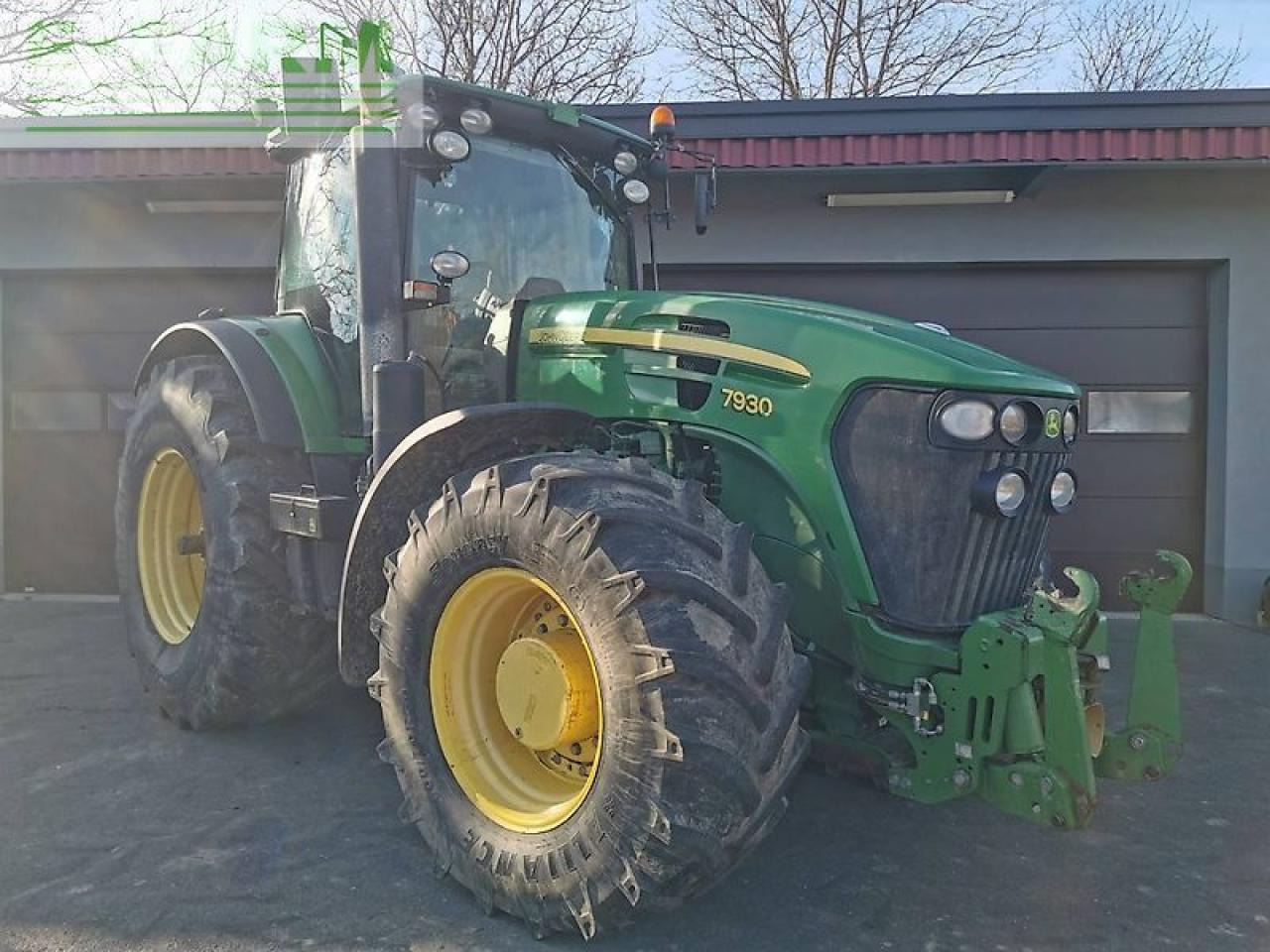 John Deere 7930 - Traktor: 1 kép. John Deere 7930 - Traktor: 1 kép.