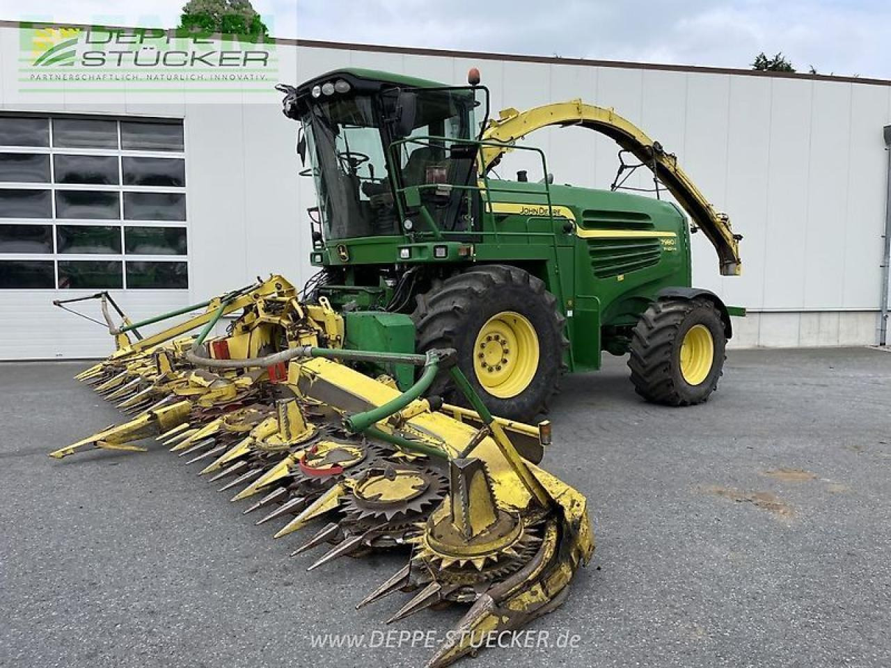 John Deere 7980i - Önjáró szecskázógép: 1 kép. John Deere 7980i - Önjáró szecskázógép: 1 kép.