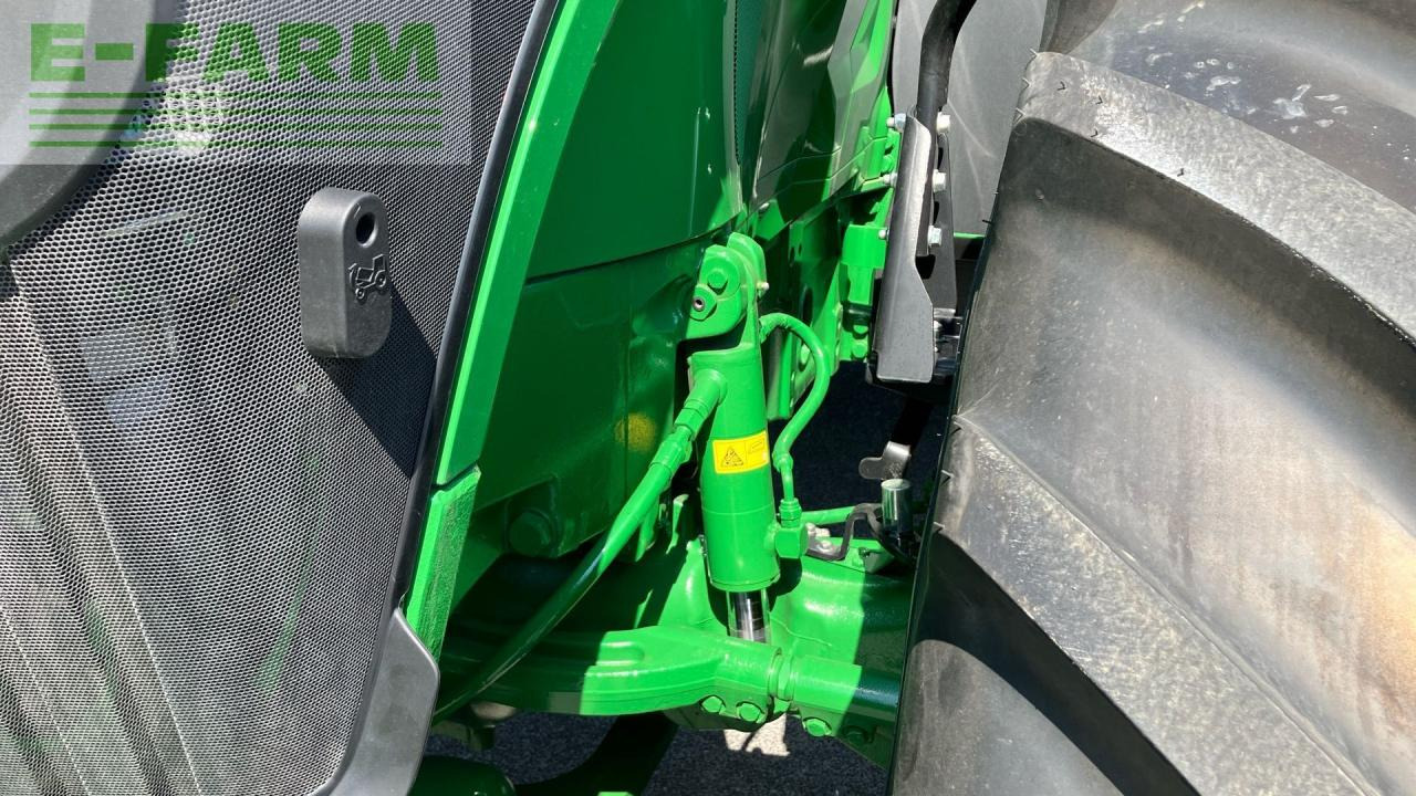 Traktor John Deere 7R 290: 10 kép.