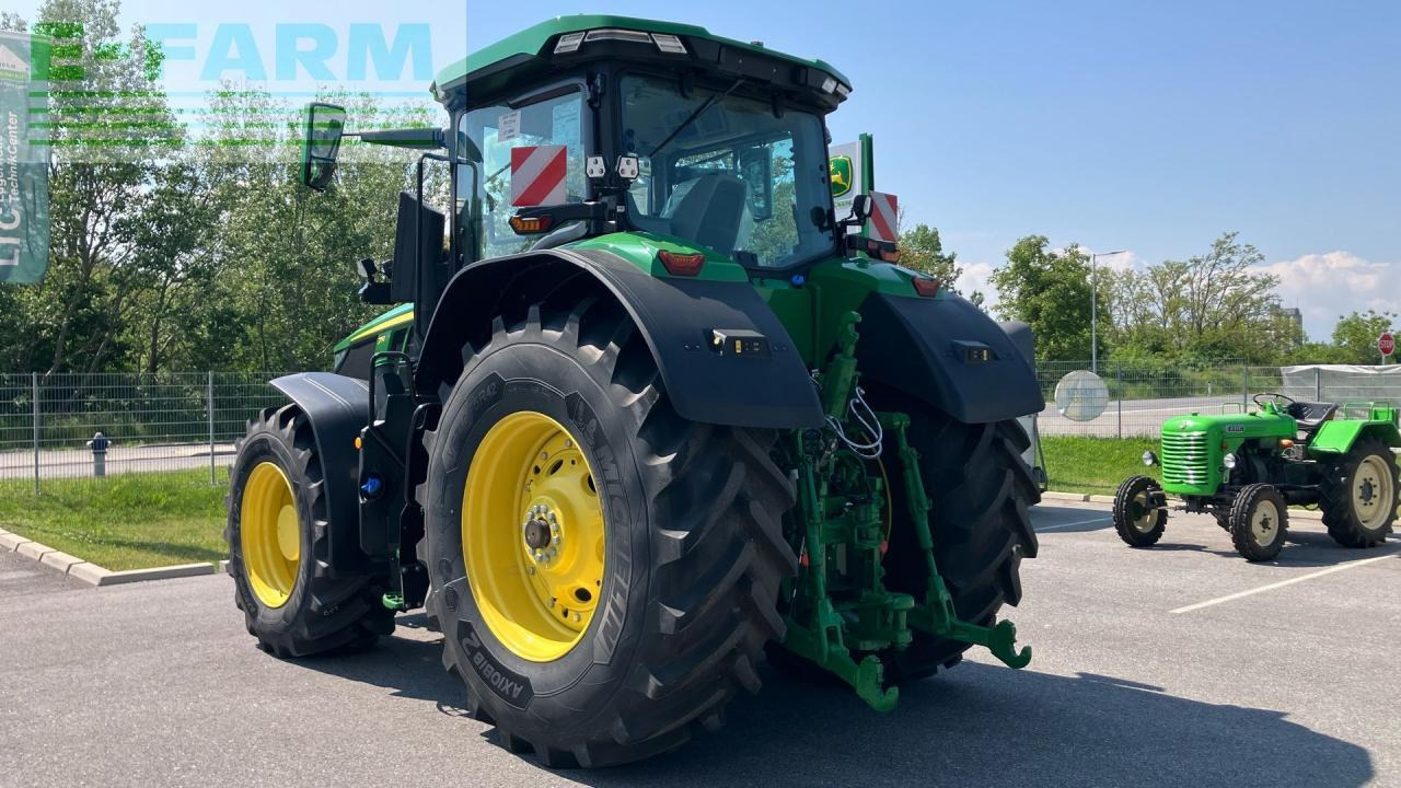 Traktor John Deere 7R 290: 6 kép.