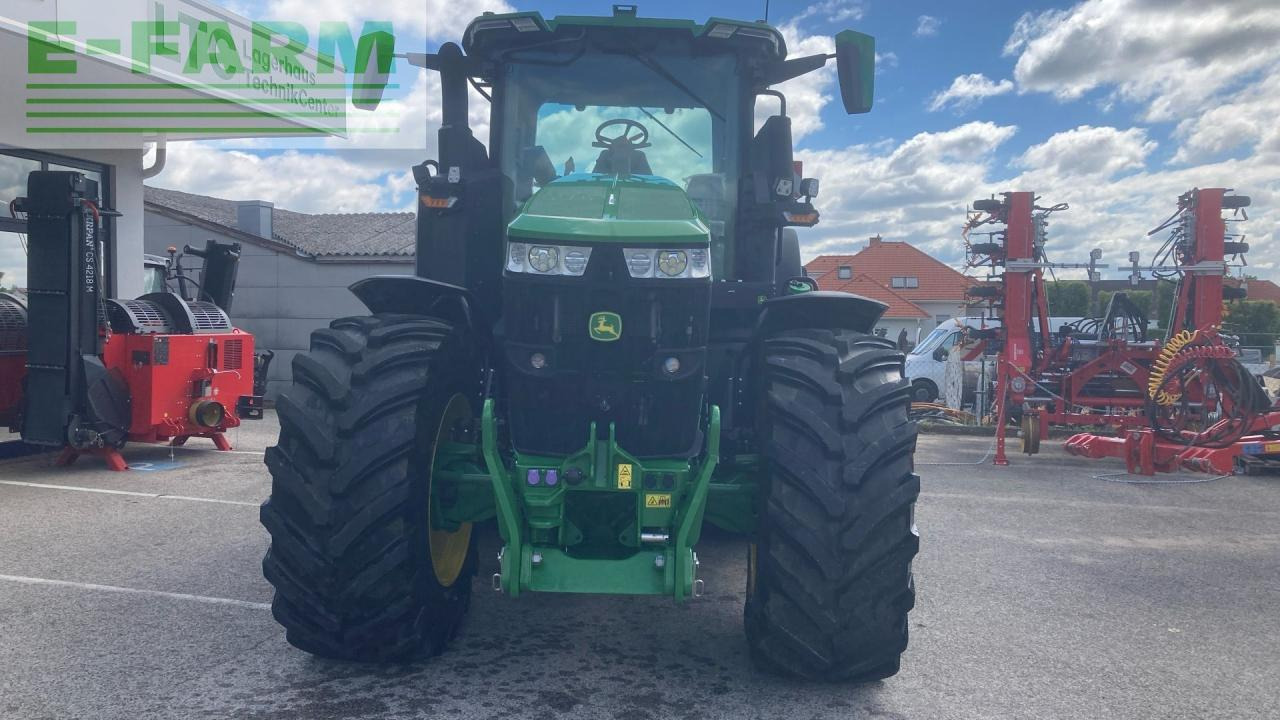 John Deere 7R 330 - Traktor: 3 kép. John Deere 7R 330 - Traktor: 3 kép.