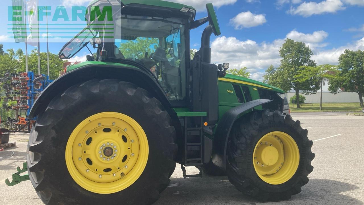 John Deere 7R 330 - Traktor: 5 kép. John Deere 7R 330 - Traktor: 5 kép.