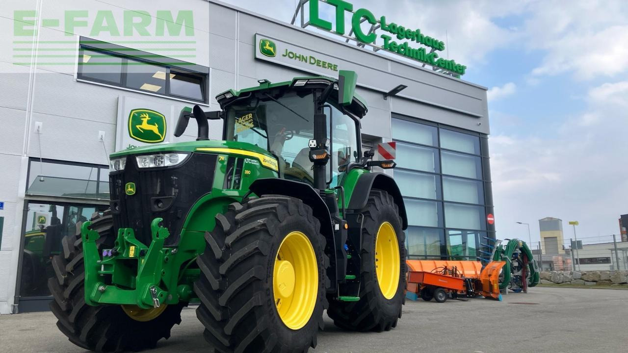 John Deere 7R 330 - Traktor: 1 kép. John Deere 7R 330 - Traktor: 1 kép.