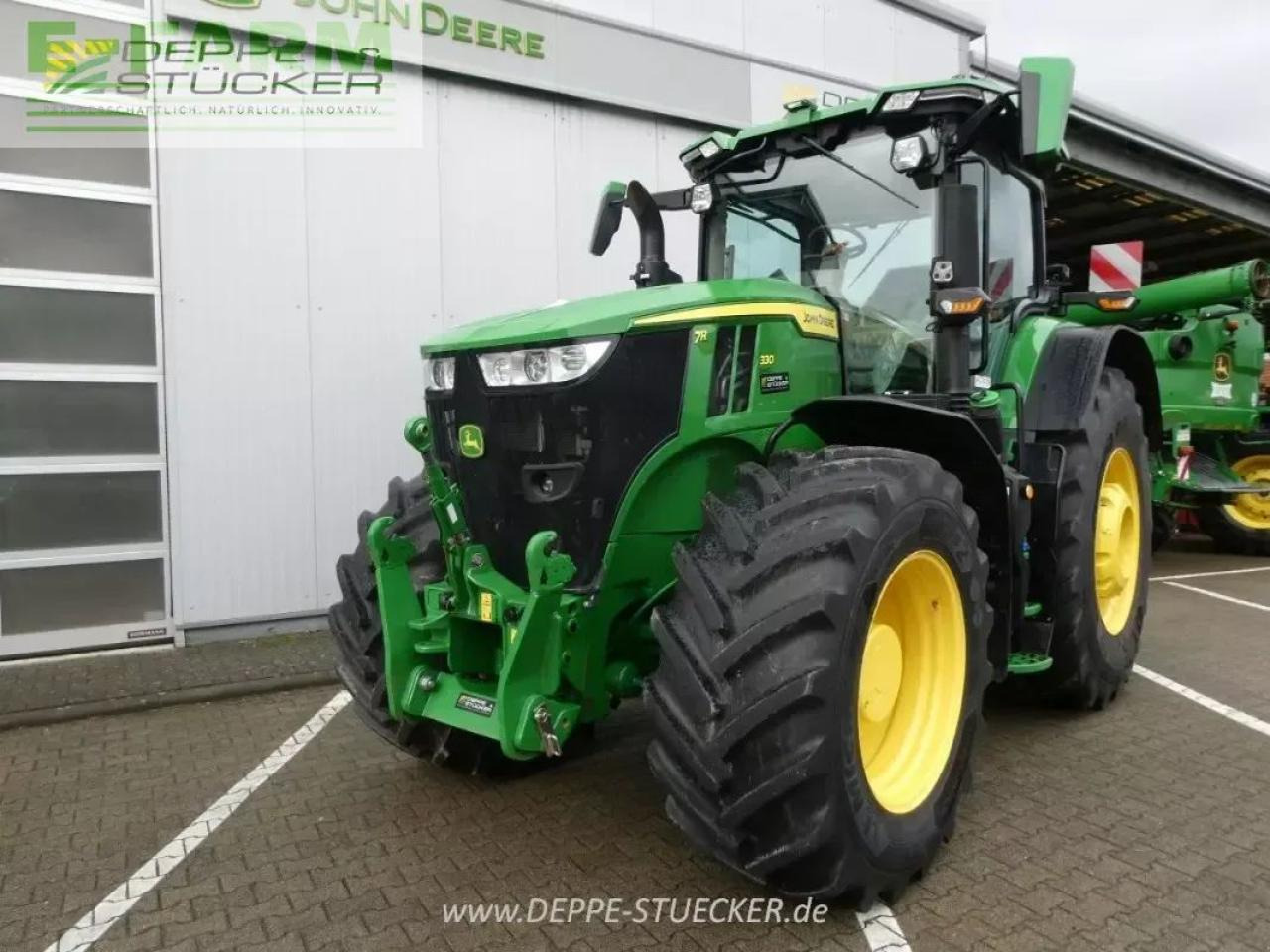 John Deere 7r 330 - Traktor: 1 kép. John Deere 7r 330 - Traktor: 1 kép.